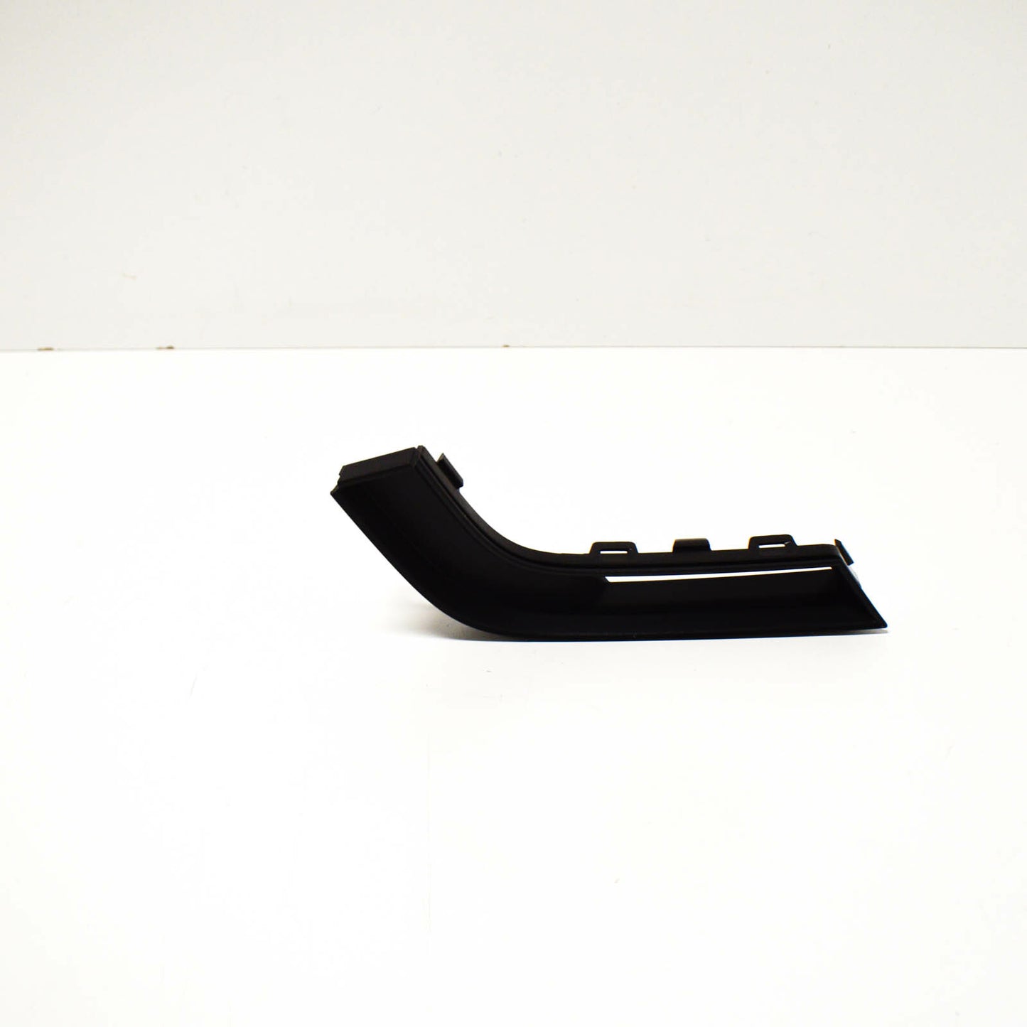 NEW AUDI A3 8V FRONT LEFT LOWER BUMPER TRIM 8V3807823 ORIGINAL