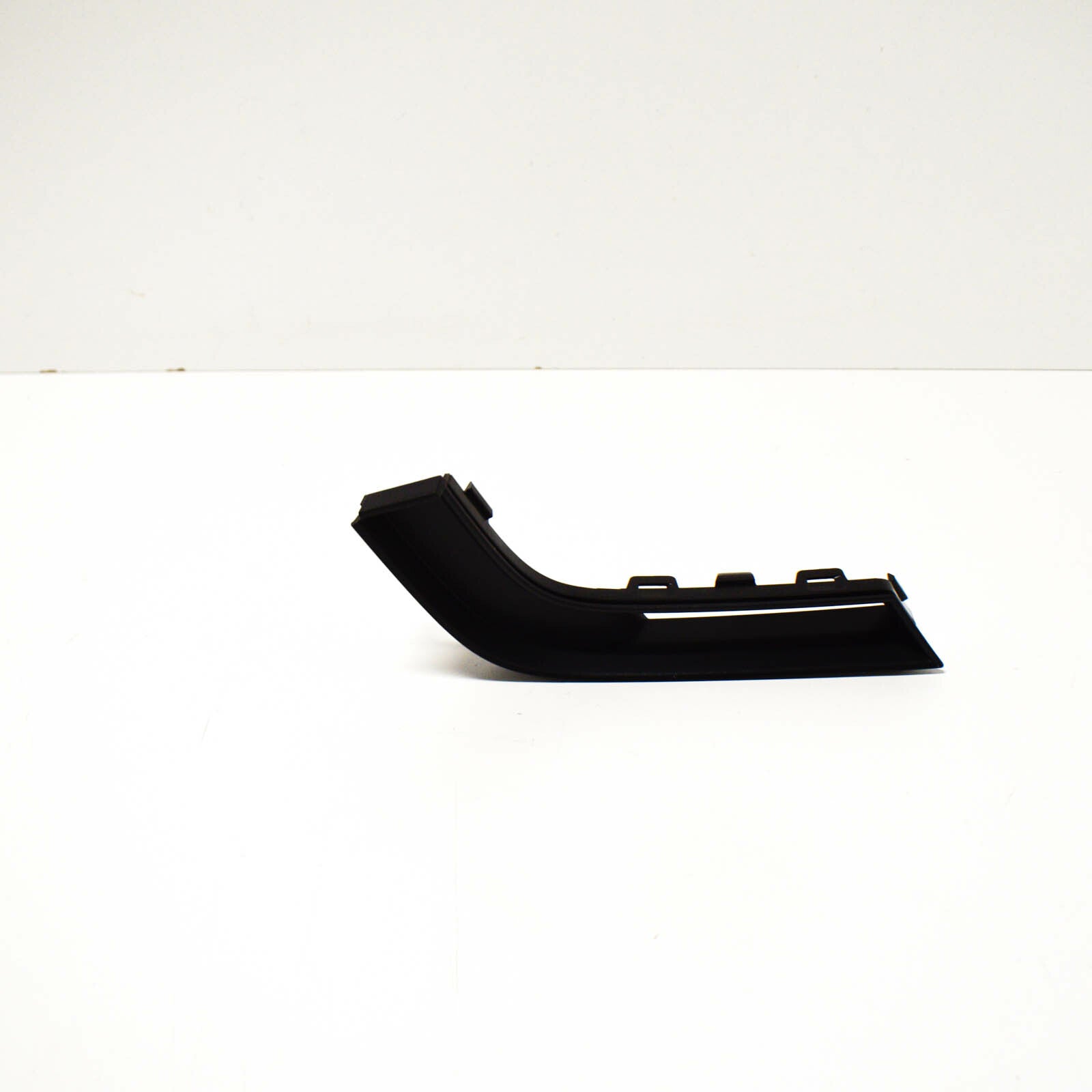 NEW AUDI A3 8V FRONT LEFT LOWER BUMPER TRIM 8V3807823 ORIGINAL