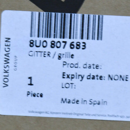 NEW AUDI Q3 8U FRONT BUMPER CENTER LOWER GRILLE 8U0807683 ORIGINAL