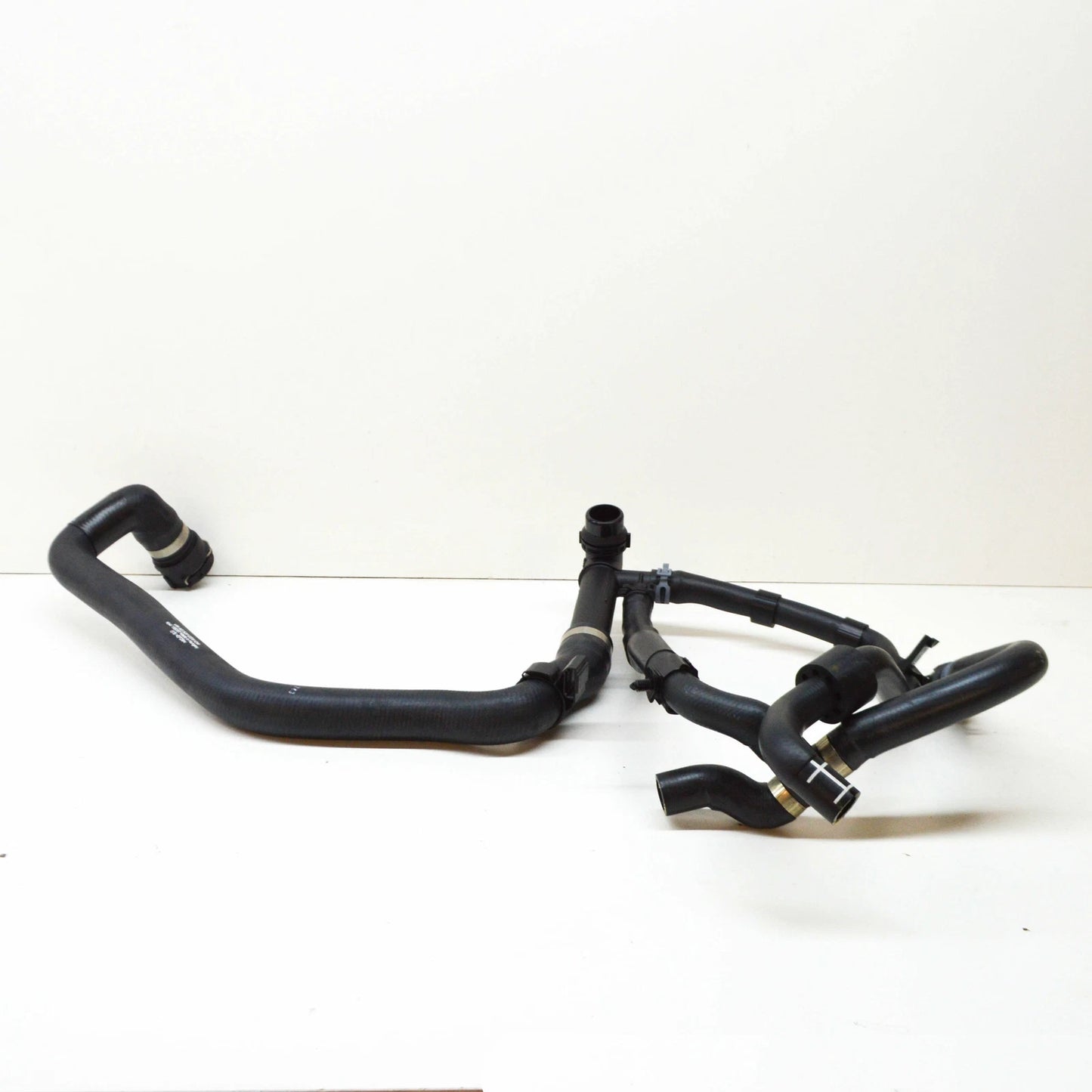 NEW AUDI Q2 GA LOWER RELEASE COOLANT HOSE W COUPLING 5Q0122051DM