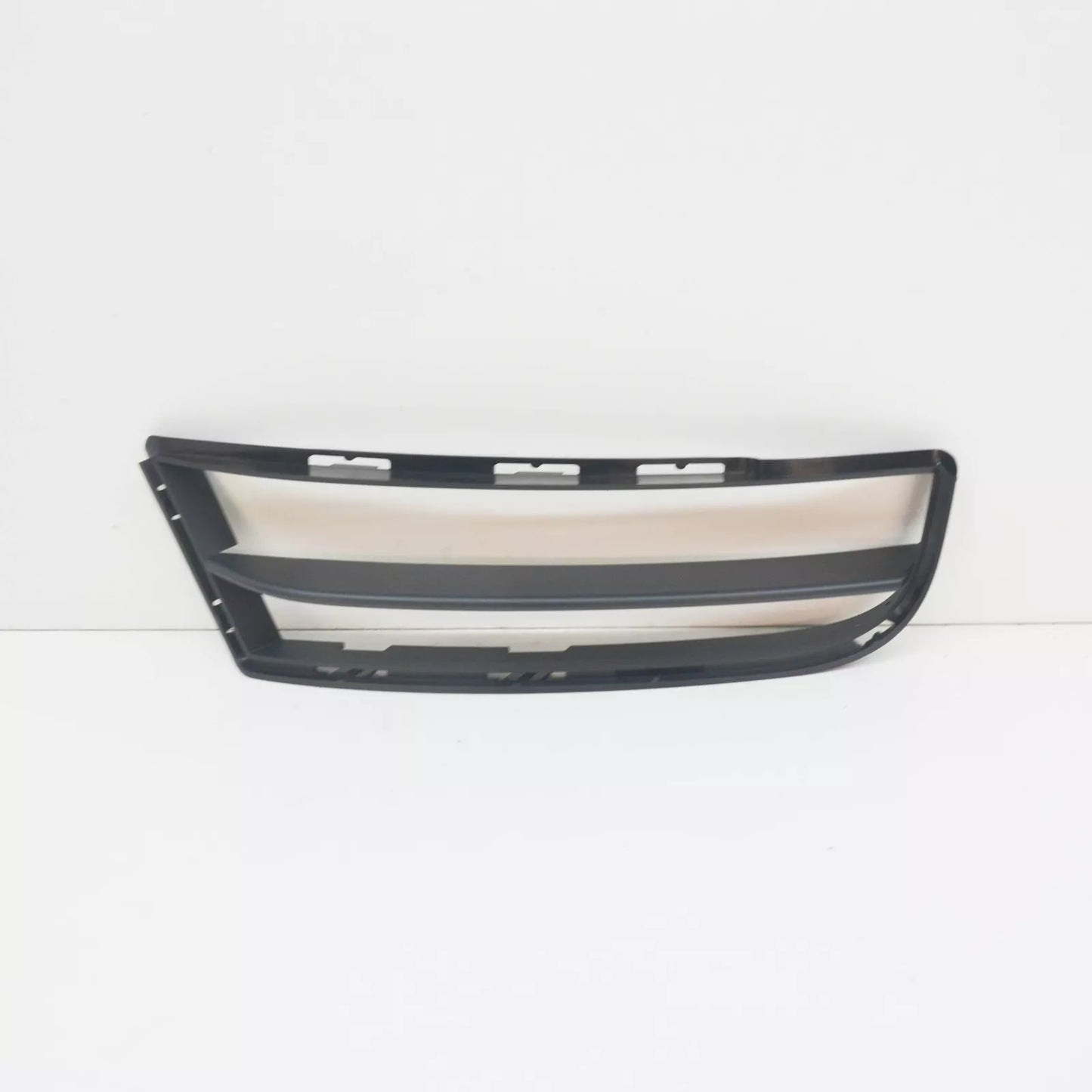 NEW BMW 1 E82 FRONT M BUMPER RIGHT GRILLE 51118045922 8045922 2010 ORIGINAL