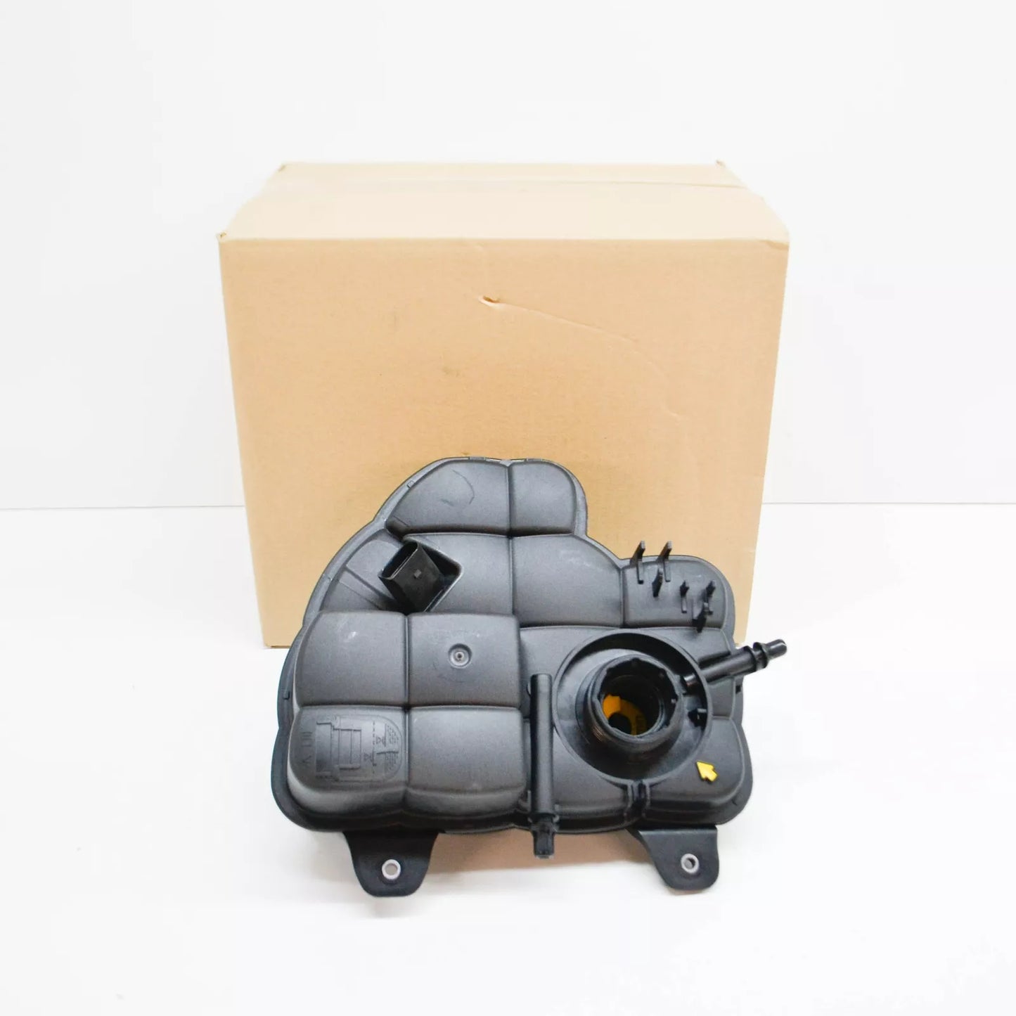 NEW BMW M8 GRAN COUPE G16 F93 EXPANSION TANK 17137889450 ORIGINAL