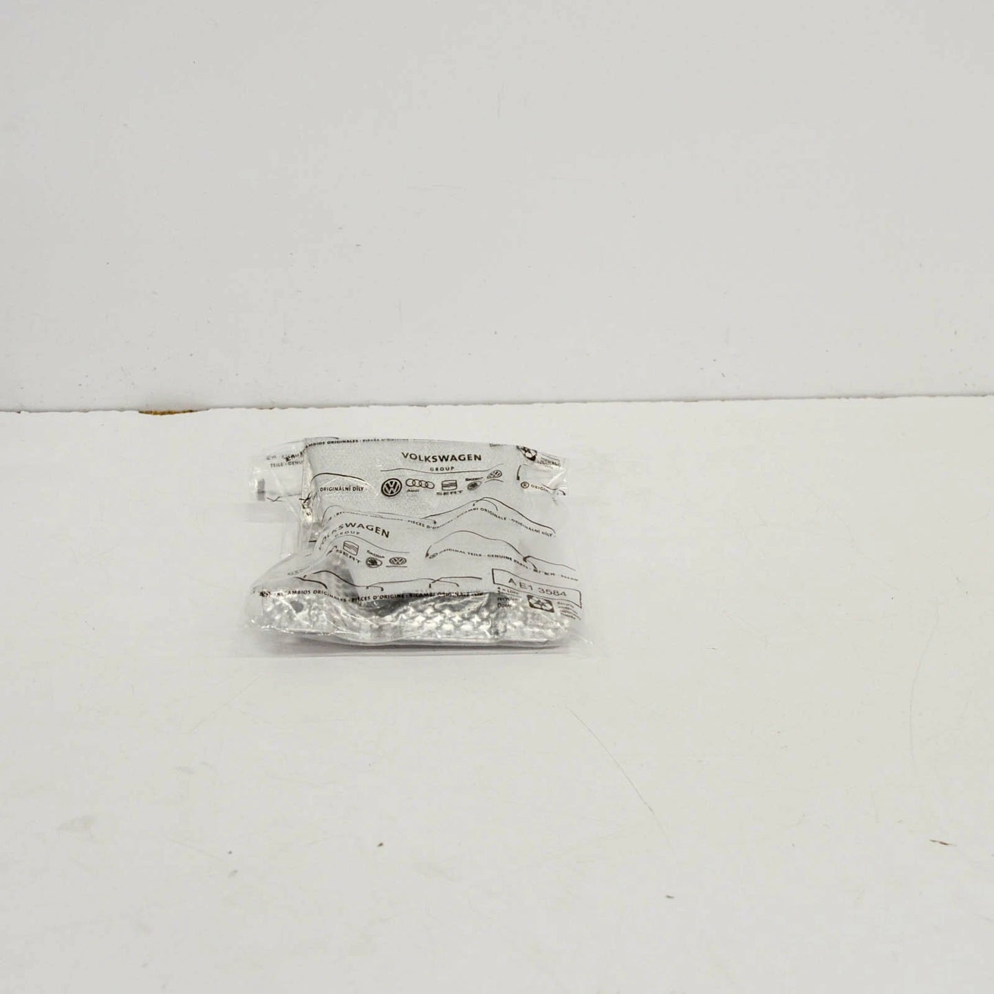 NEW AUDI A4 B8 RIGHT ENGINE BRACKET COVER 8K0199388BE ORIGINAL