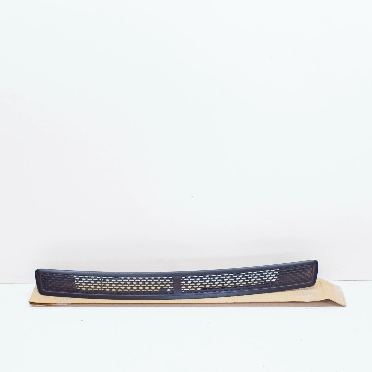 NEW MERCEDES-BENZ SPRINTER 903 ENGINE HOOD GRILLE RHD A9018300818