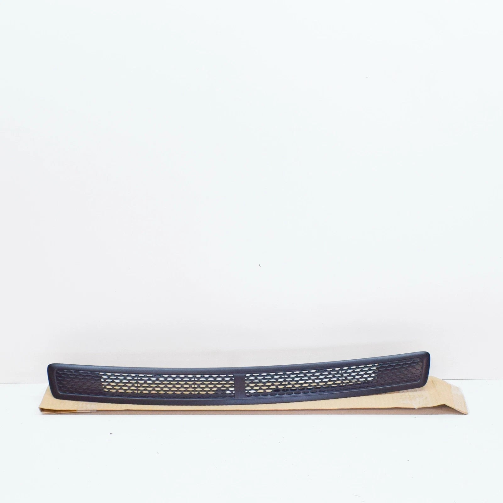 NEW MERCEDES-BENZ SPRINTER 903 ENGINE HOOD GRILLE RHD A9018300818