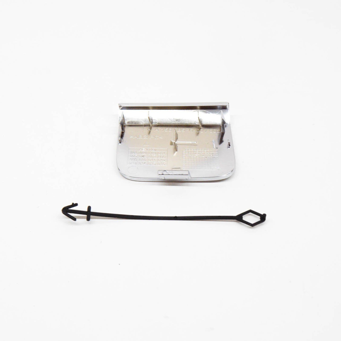 NEW MERCEDES-BENZ GLA X156 REAR BUMPER TOWING HOOK EYE COVER A1568851700