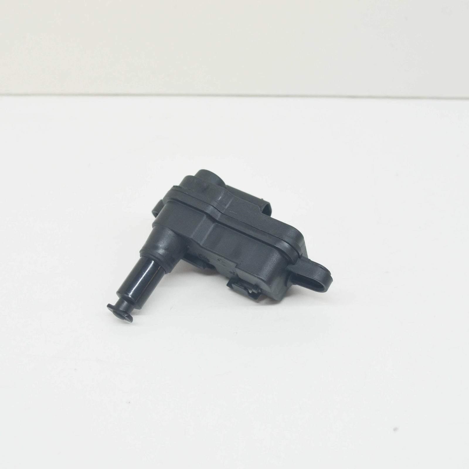 new vw passat b8 fuel filler flap throttle control element 510810773 original