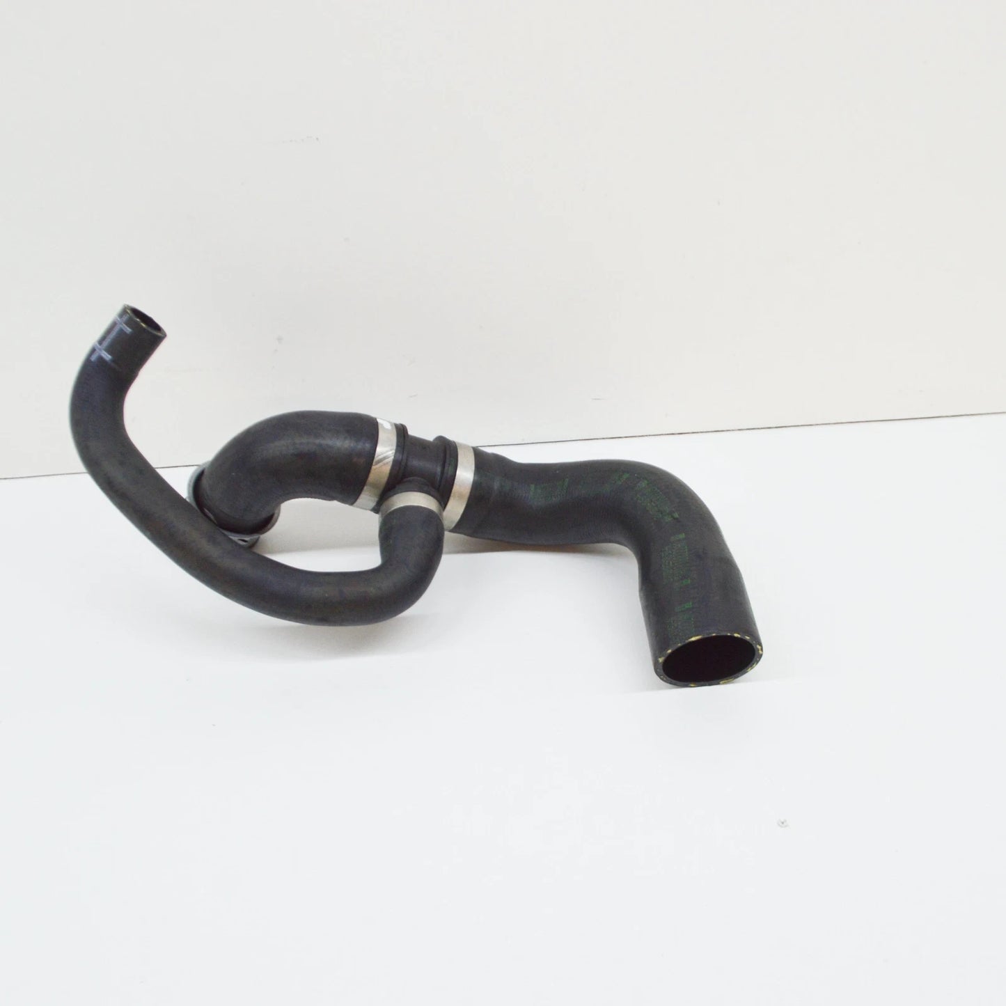 NEW MERCEDES-BENZ SPRINTER 906 BOTTOM RADIATOR HOSE A9065013682