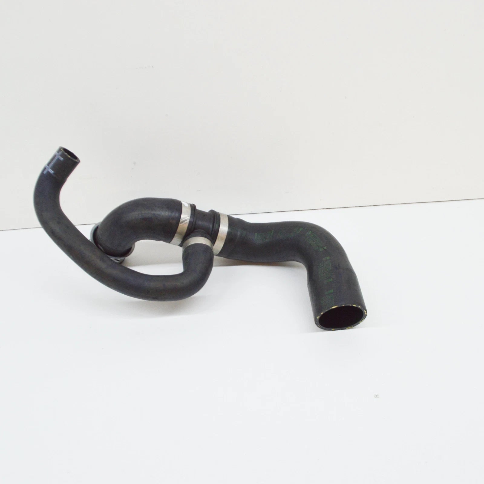 NEW MERCEDES-BENZ SPRINTER 906 BOTTOM RADIATOR HOSE A9065013682