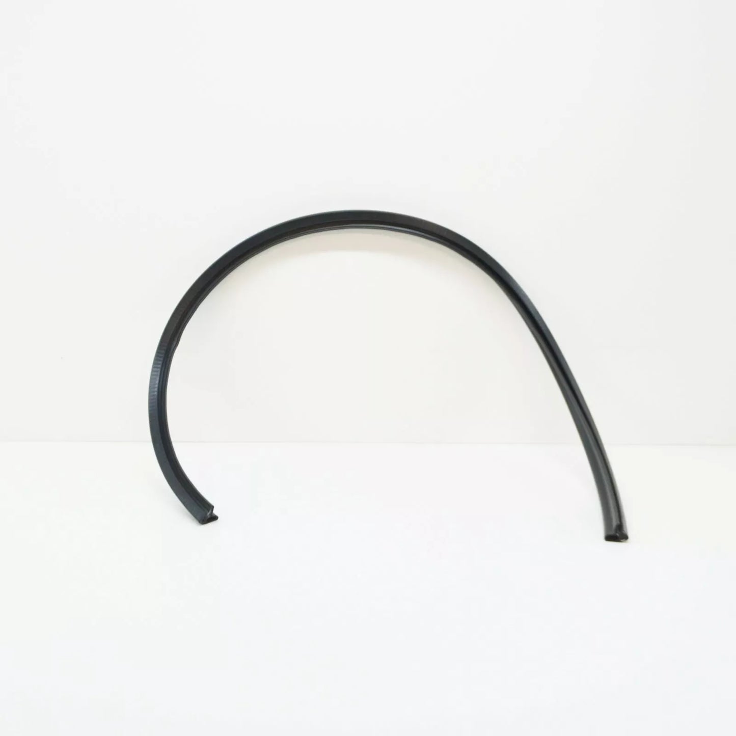 NEW VOLKSWAGEN JETTA A5 REAR HOOD SEAL 1K0823723C