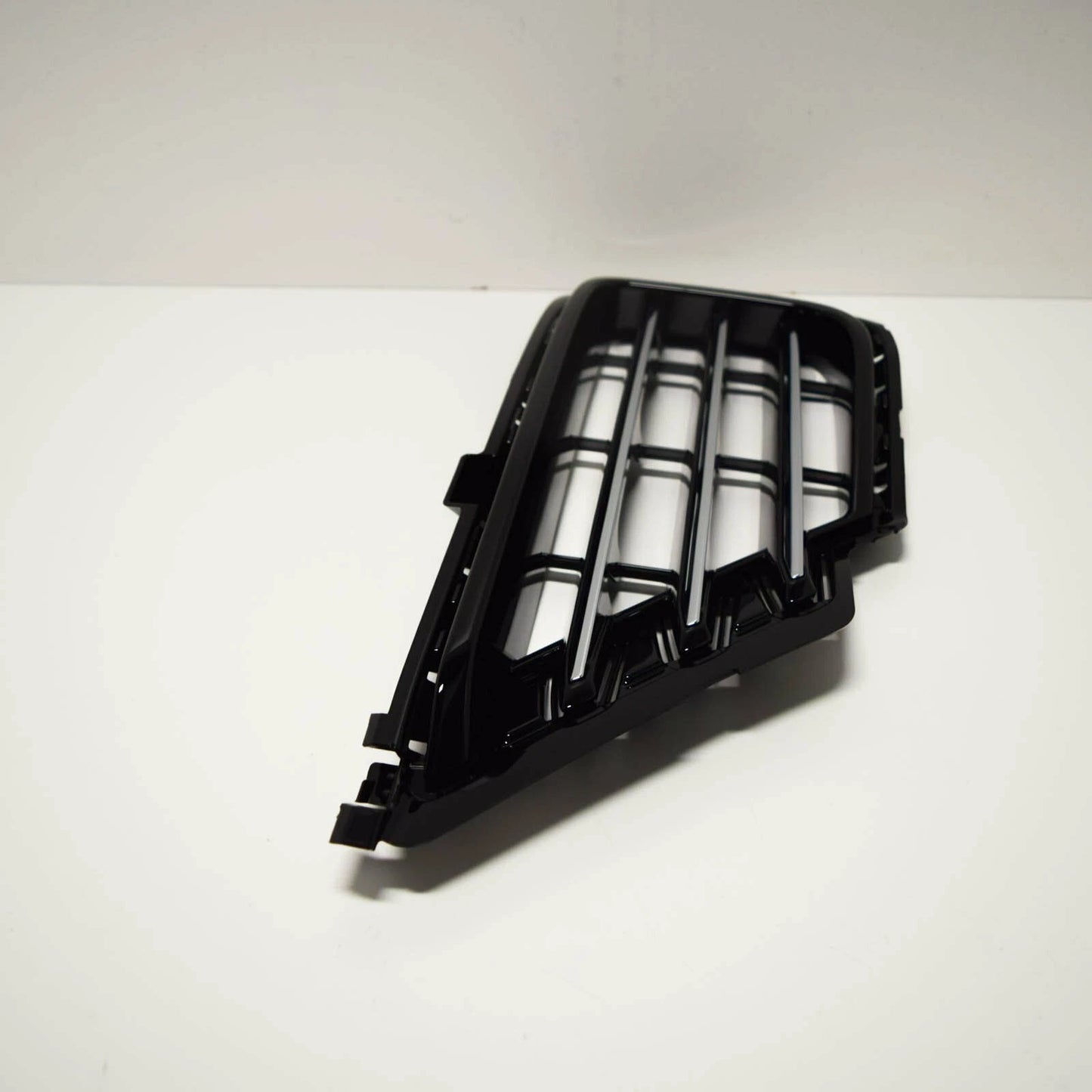 NEW VOLKSWAGEN TOAUREG 7P FRONT BUMPER LEFT GRILLE 7P6854661D041