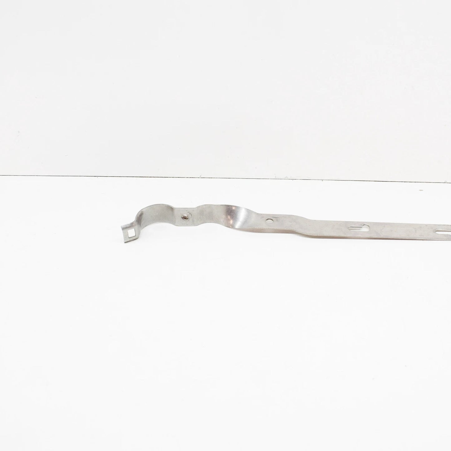 NEW BMW 5 E60 FRONT EXHAUST PIPE BRACKET 18207521347 7521347 ORIGINAL