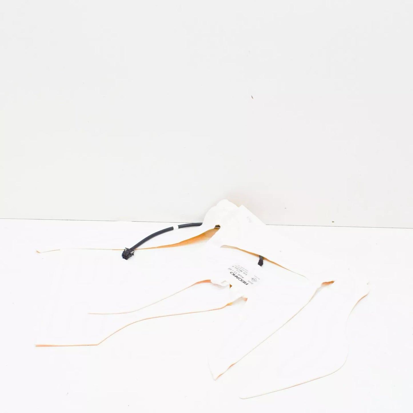 NEW AUDI TT 8J FRONT SEAT HEATER ELEMENT 8J0963555B ORIGINAL