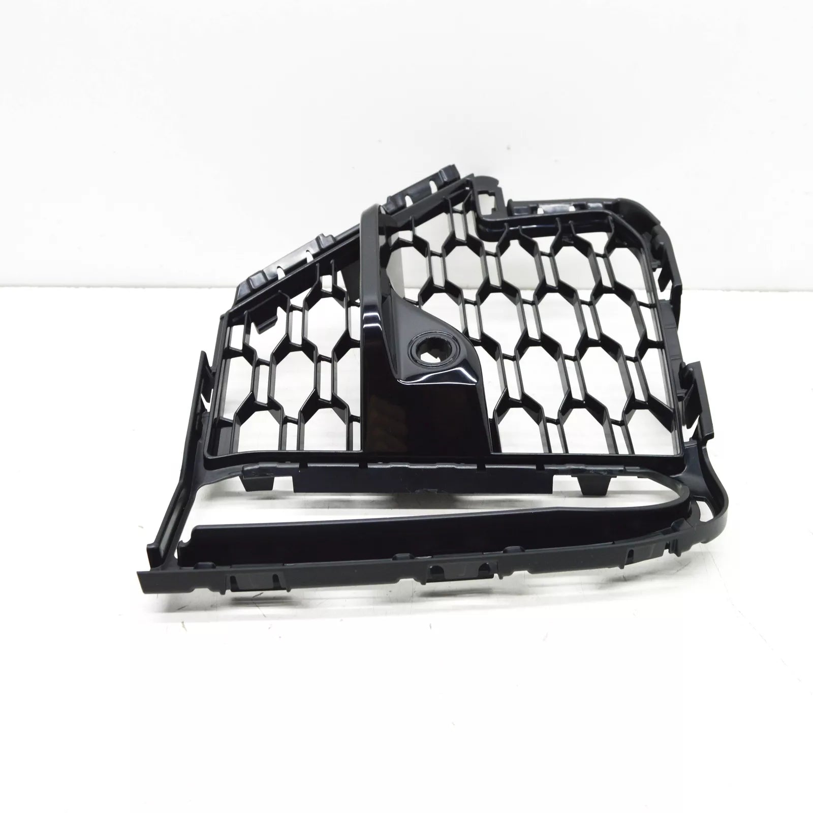 NEW BMW X7 G07 M FRONT BUMPER RIGHT OPEN GRILLE 51118069890 ORIGINAL