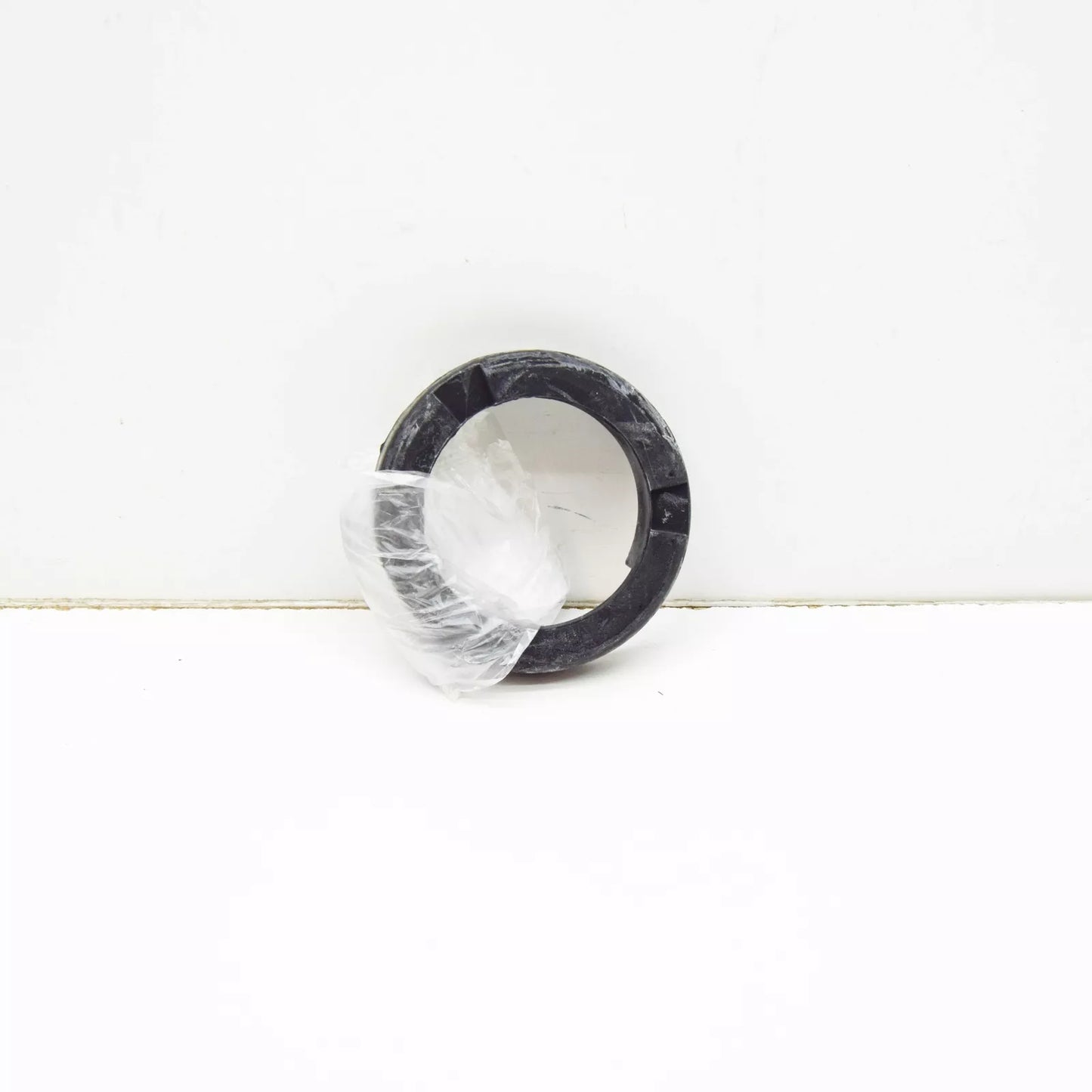 NEW BMW 7 E38 UPPER REAR SPRING PAD 33531133048 1133048 ORIGINAL