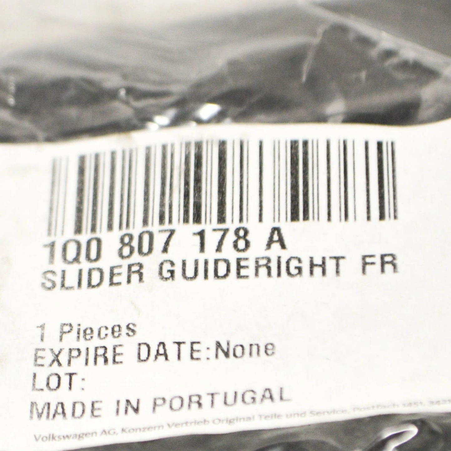 NEW VOLKSWAGEN EOS FRONT BUMPER RIGHT SIDE GUIDE 1Q0807178A