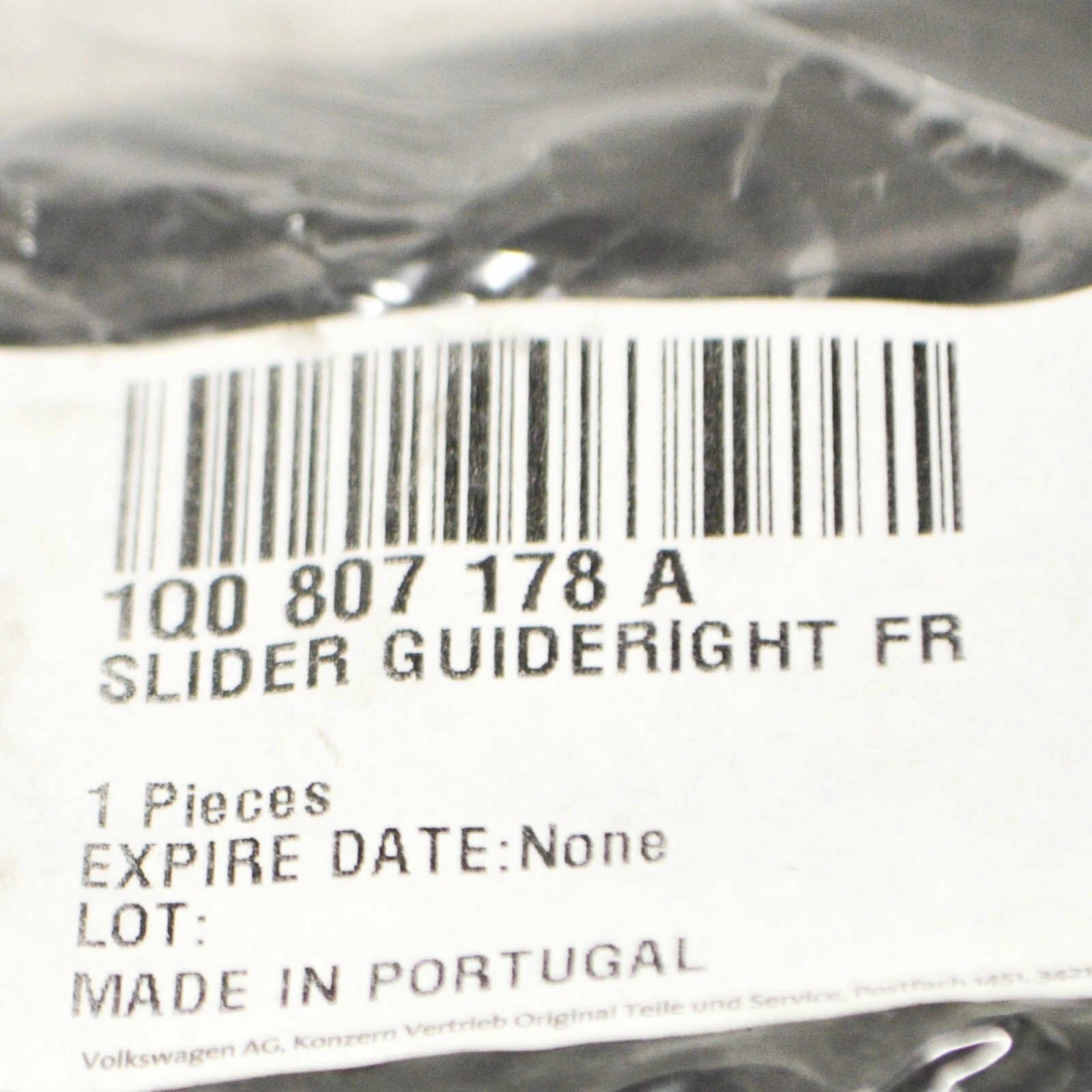 NEW VOLKSWAGEN EOS FRONT BUMPER RIGHT SIDE GUIDE 1Q0807178A