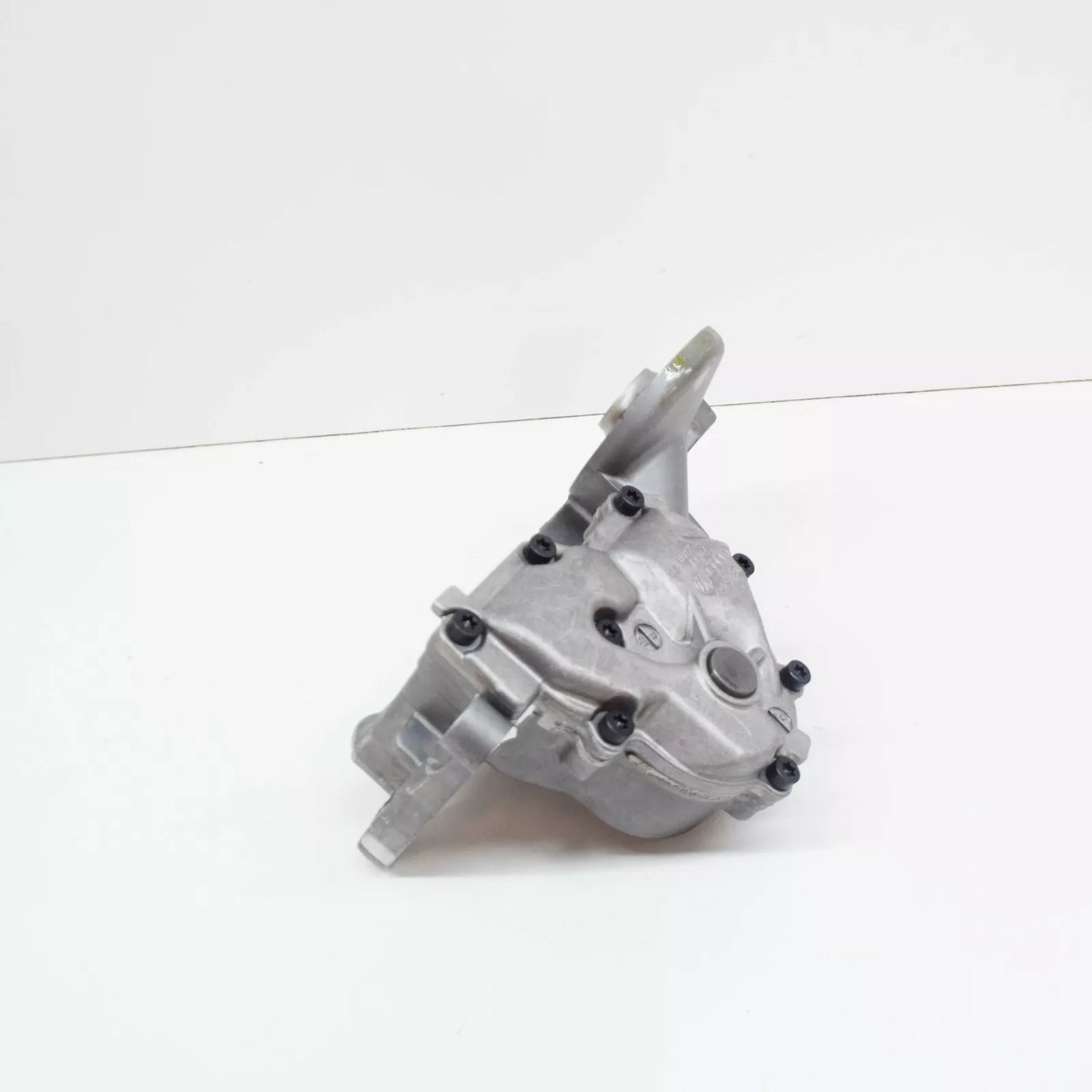 NEW AUDI A4 B7 OIL PUMP 06E115105G ORIGINAL