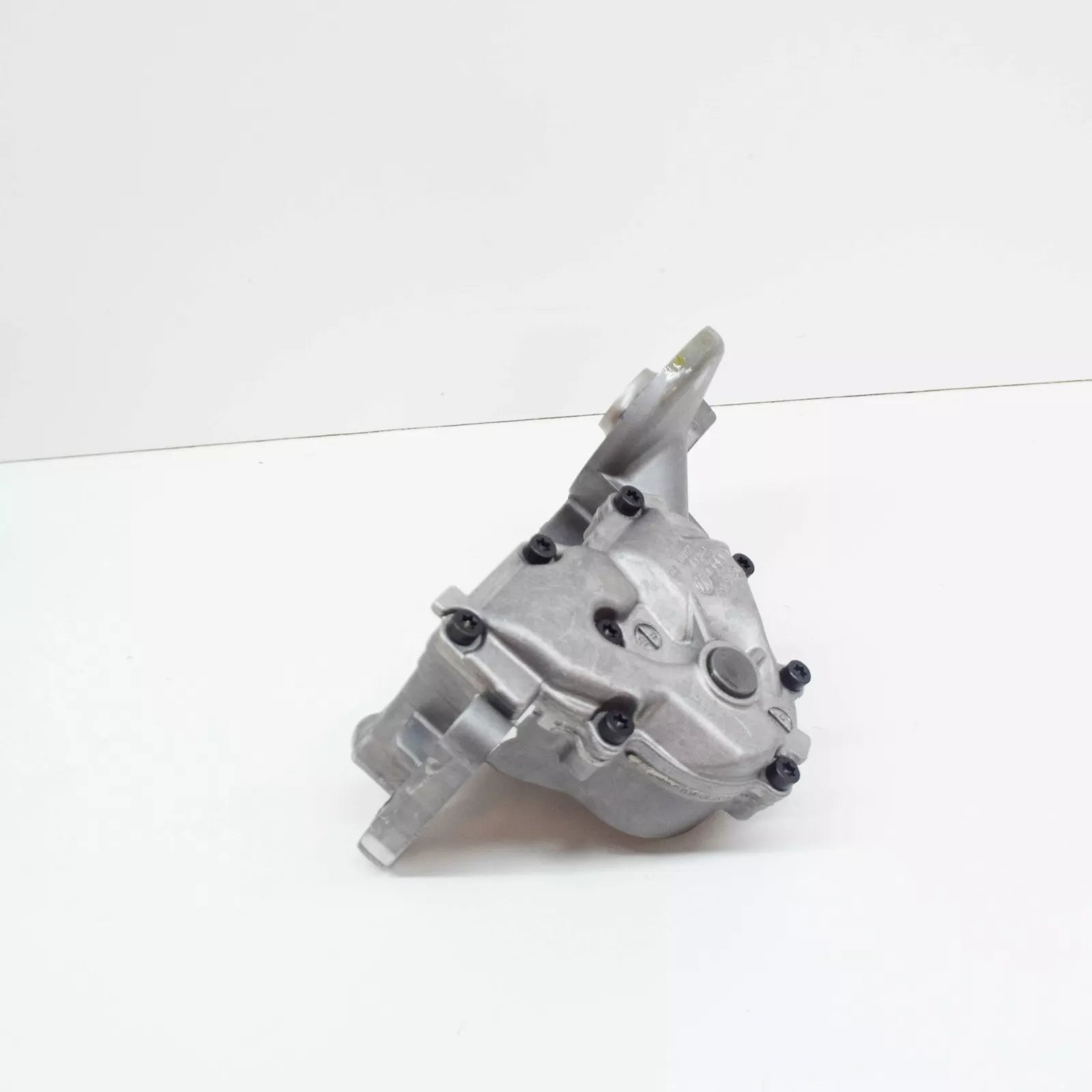 NEW AUDI A4 B7 OIL PUMP 06E115105G ORIGINAL