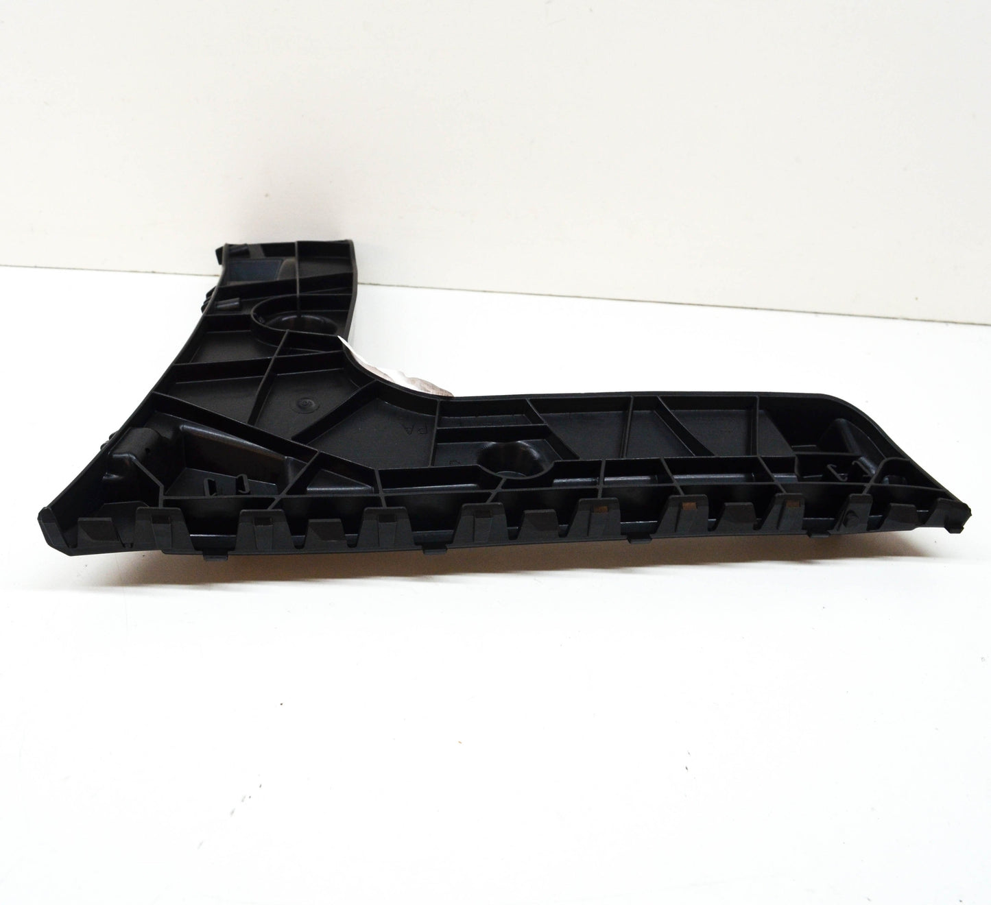 NEW AUDI A6 AVANT C7 REAR RIGHT BUMPER GUIDE BRACKET 4G9807454G ORIGINAL