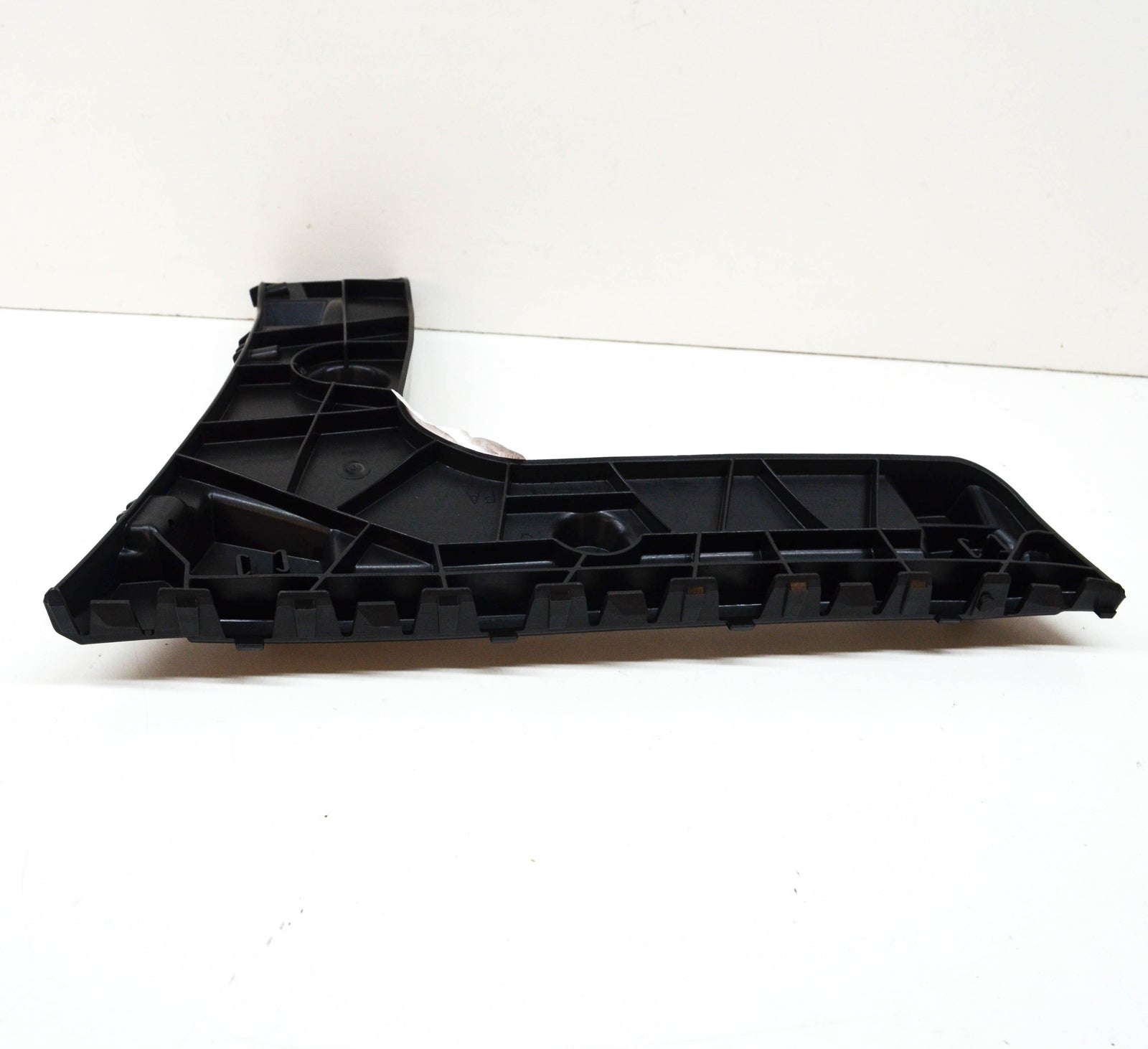 NEW AUDI A6 AVANT C7 REAR RIGHT BUMPER GUIDE BRACKET 4G9807454G ORIGINAL