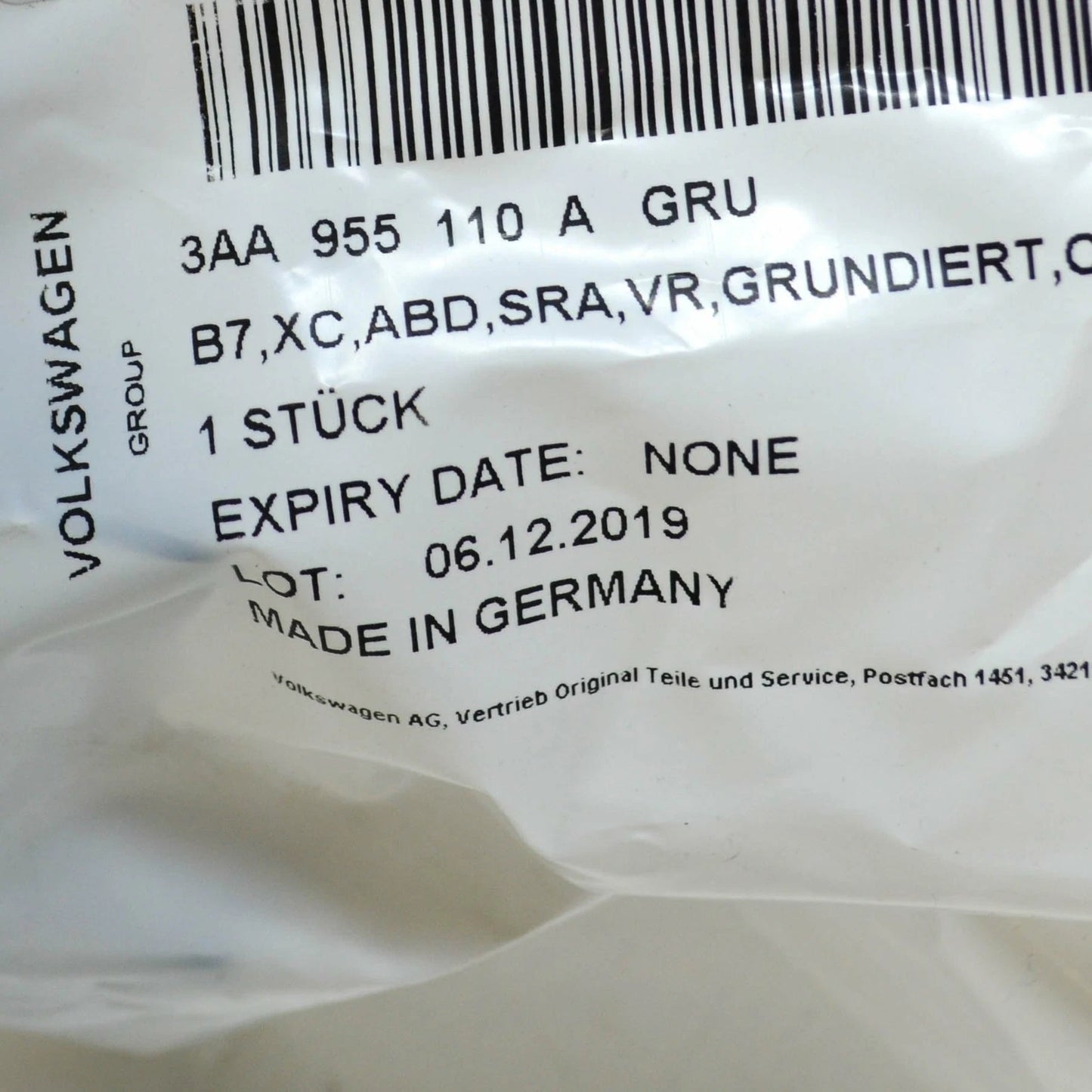 NEW VW PASSAT B7 RIGHT SIDE HEADLIGHT WASHER COVER CAP 3AA955110AGRU