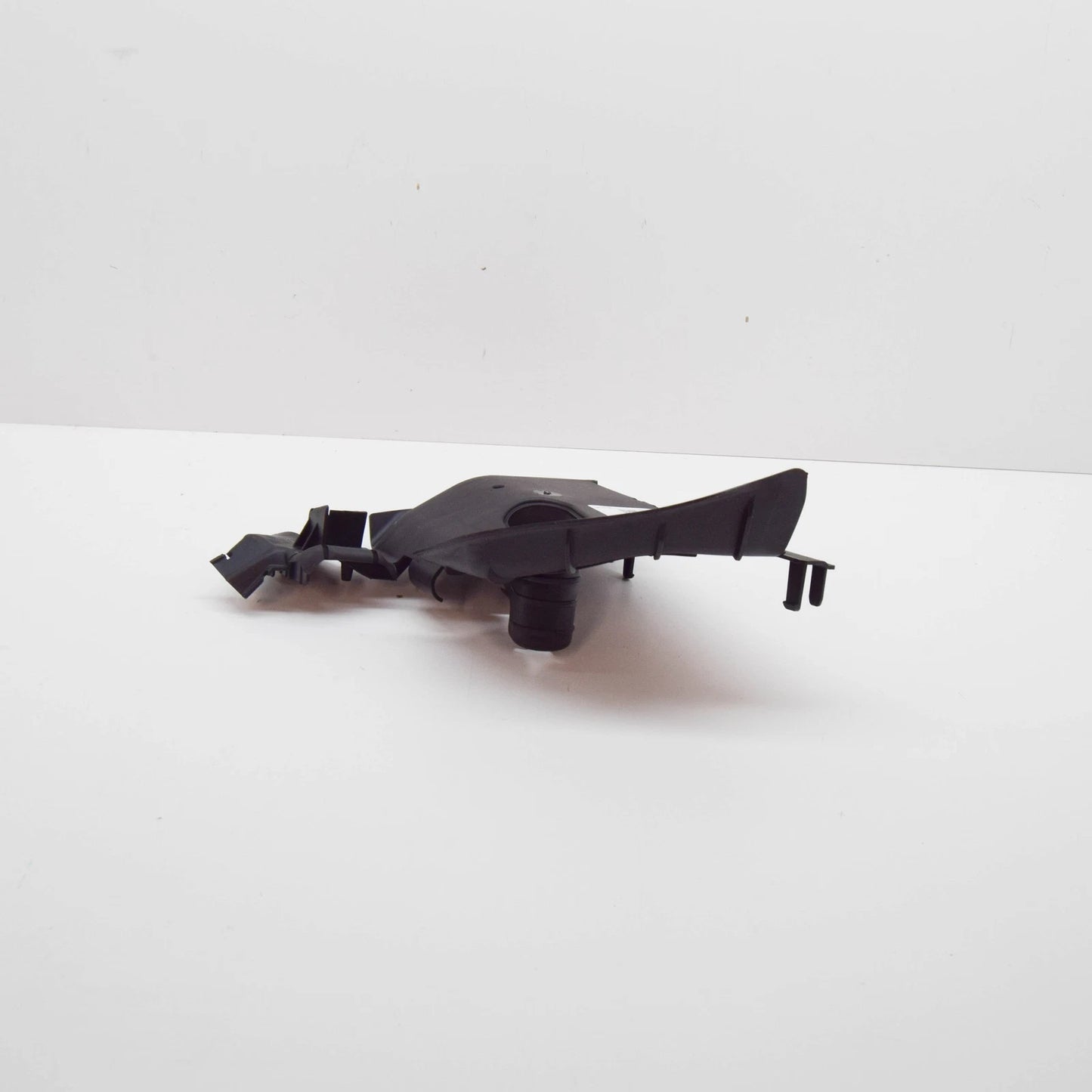 NEW MERCEDES-BENZ E W213 RIGHT RADIATOR AIR GUIDE DUCT A2135052600 ORIGINAL