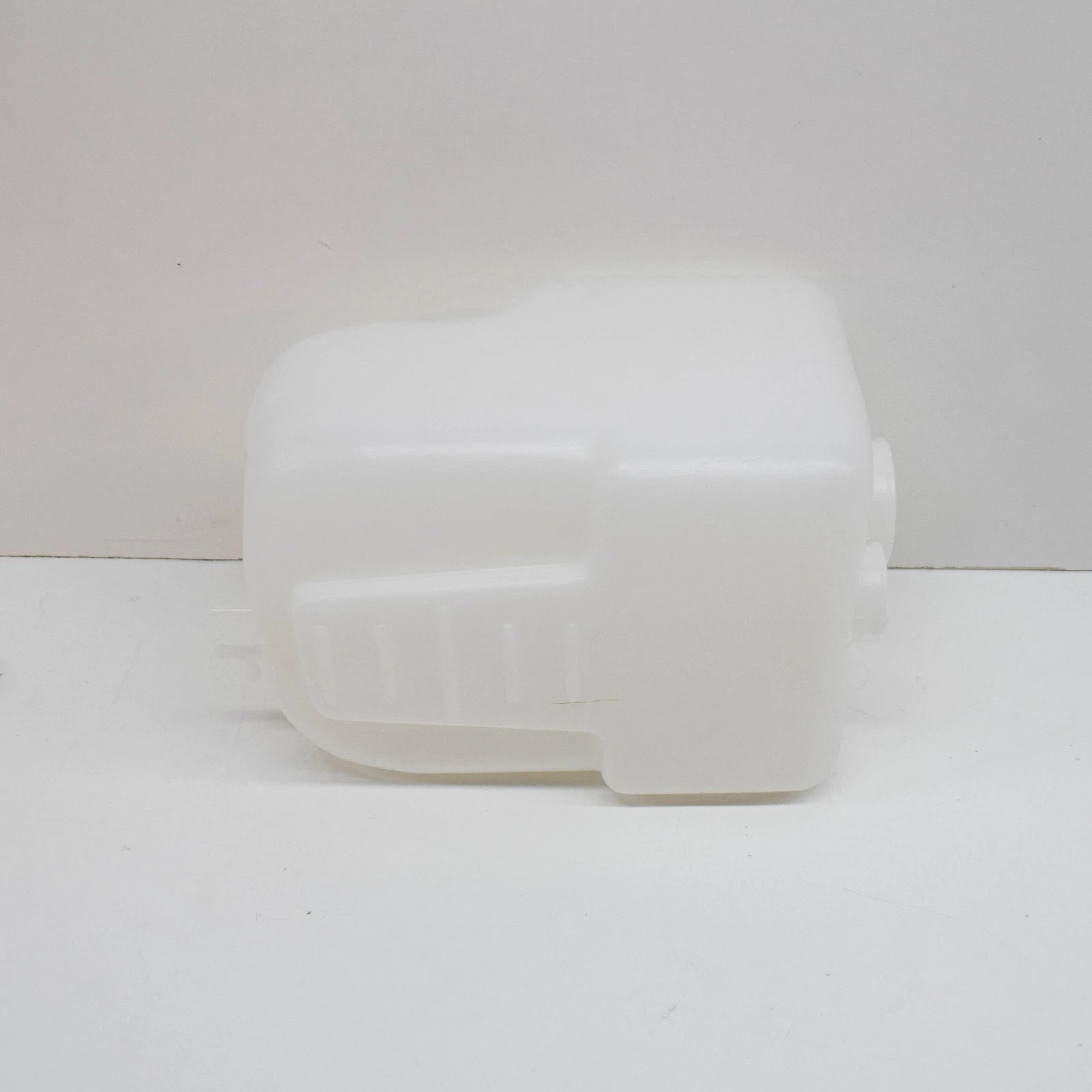 NEW BMW 6 E24 628CSI WINDSHIELD WASHER LIQUID RESERVOIR TANK 61661361987