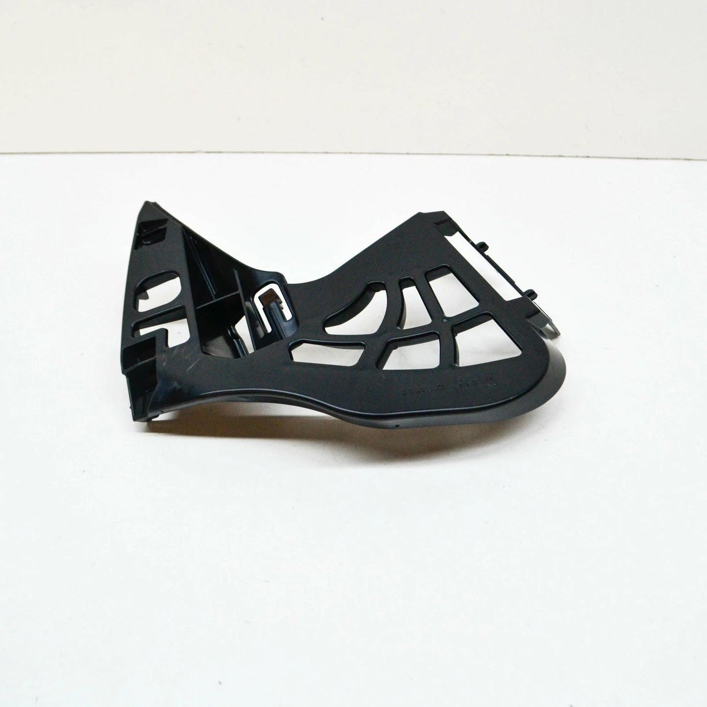 NEW BMW 5 G30 FRONT LEFT FOG LIGHT SUPPORT 7385345 51117385345 ORIGINAL