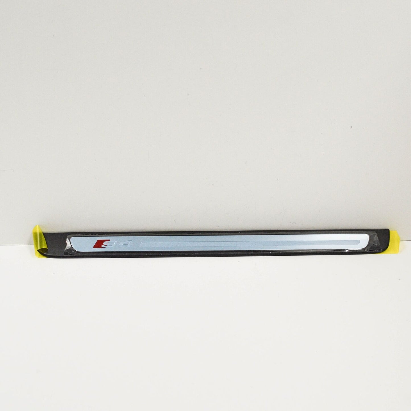 NEW AUDI A4 B8 FRONT RIGHT DOOR SILL PLATE S LINE TRIM 8K0853374A01C ORIGINAL