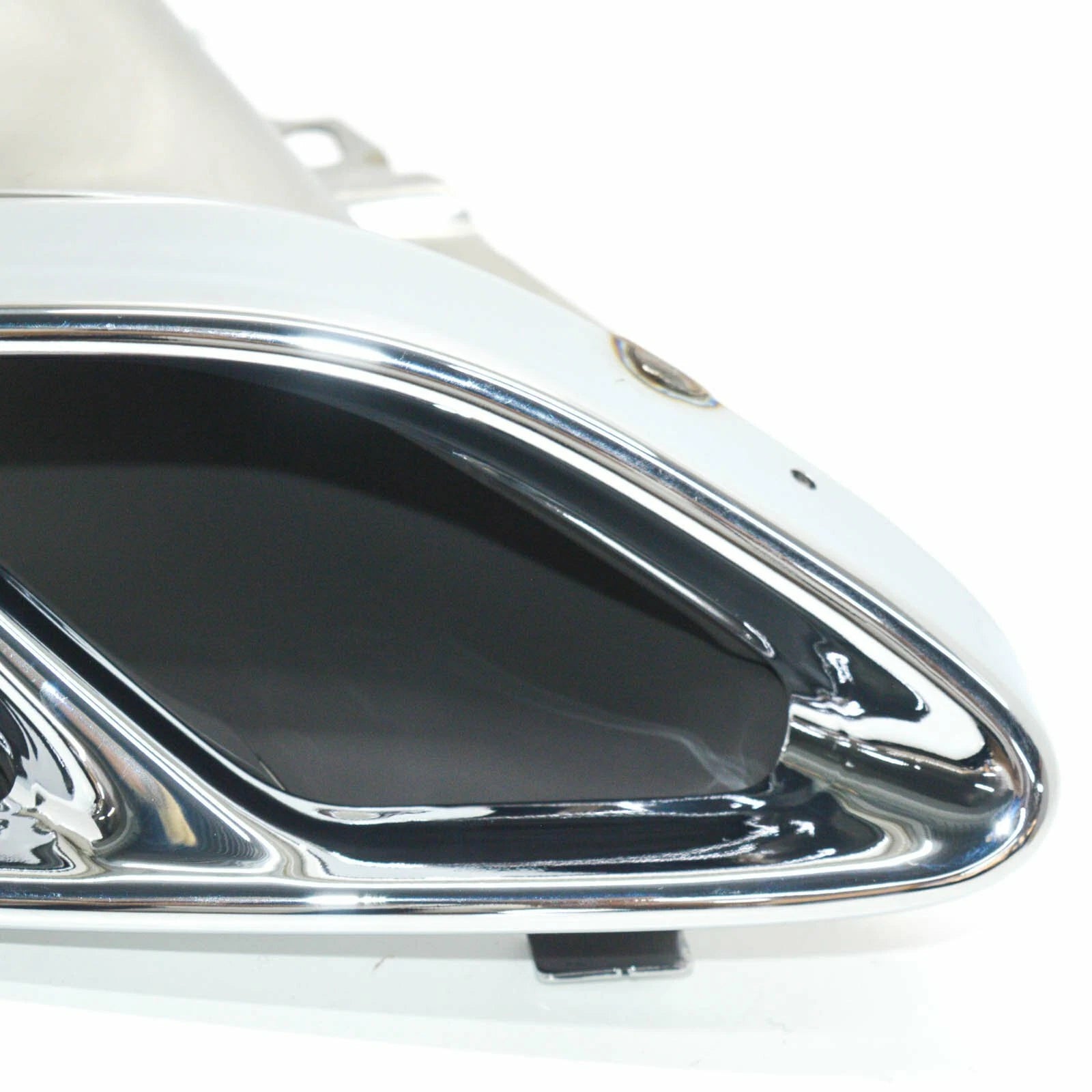 NEW MB C W205 REAR RIGHT EXHAUST CHROME TAILPIPE END A0004900627 ORIGINAL