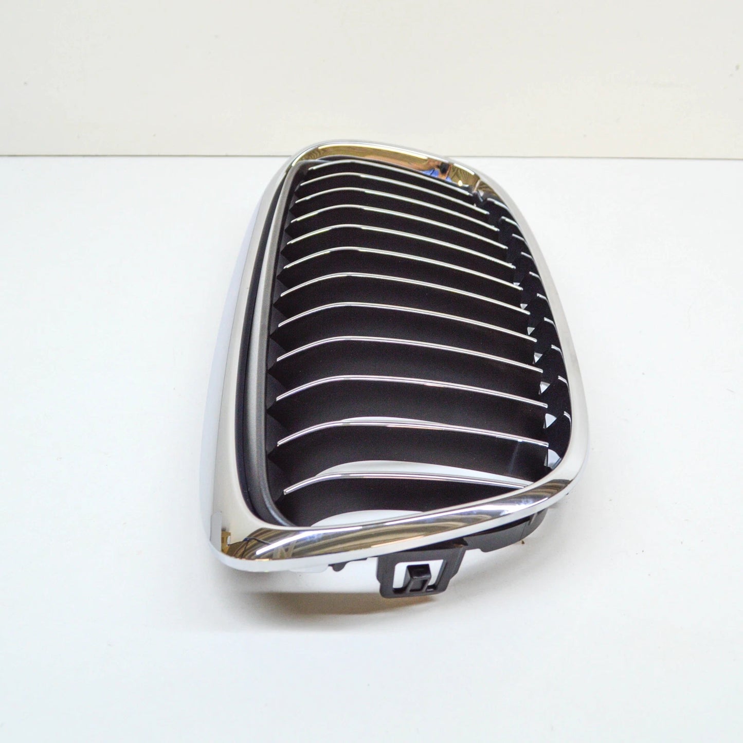NEW BMW 2 F45 FRONT RADIATOR RIGHT GRILLE LUXURY 51137379610 7379610 ORIGINAL