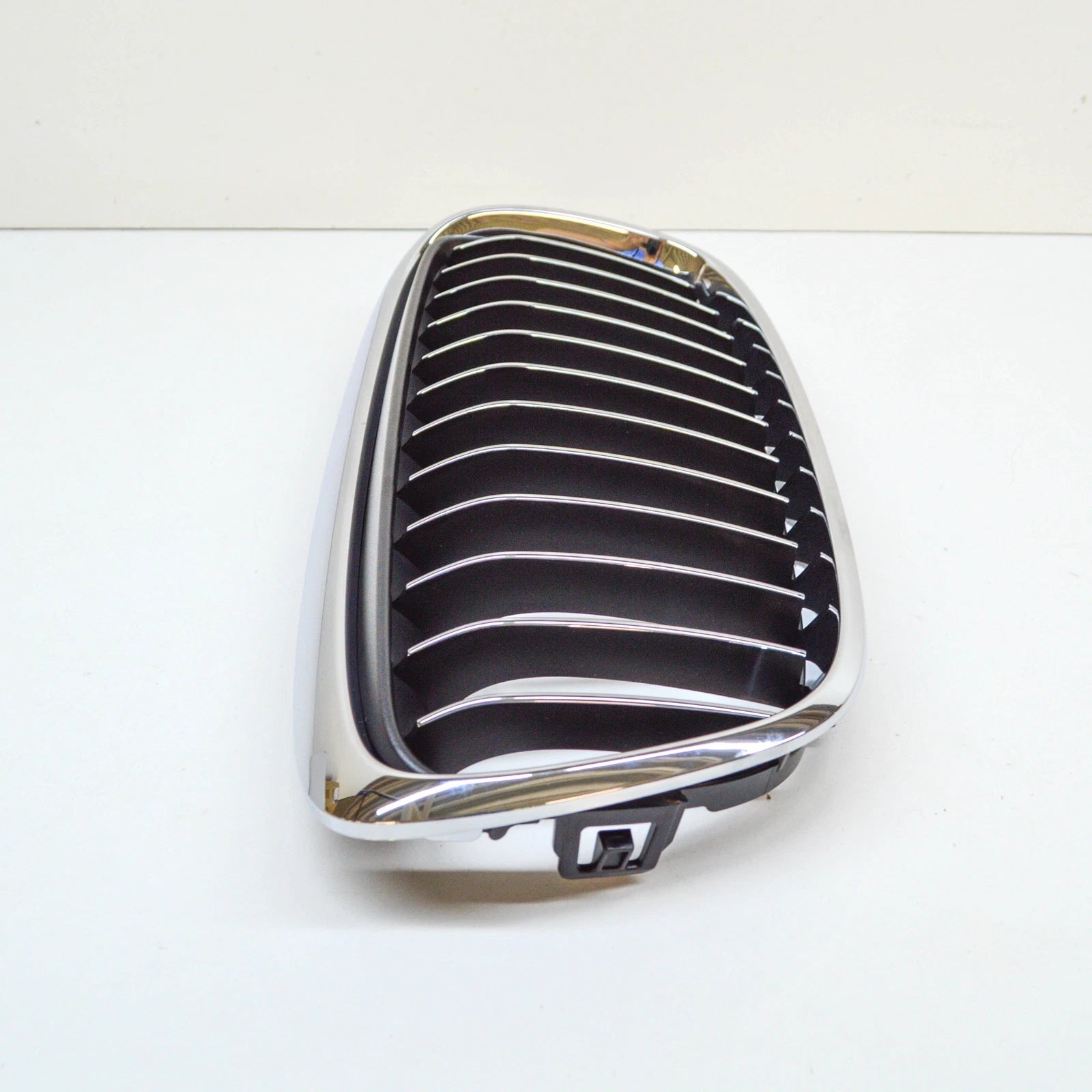NEW BMW 2 F45 FRONT RADIATOR RIGHT GRILLE LUXURY 51137379610 7379610 ORIGINAL